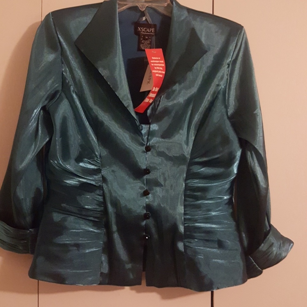 Beautiful Xscape teal blouse